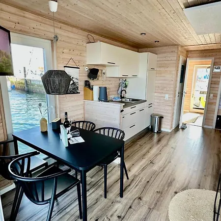 Hausboot Koje Ine Huus &